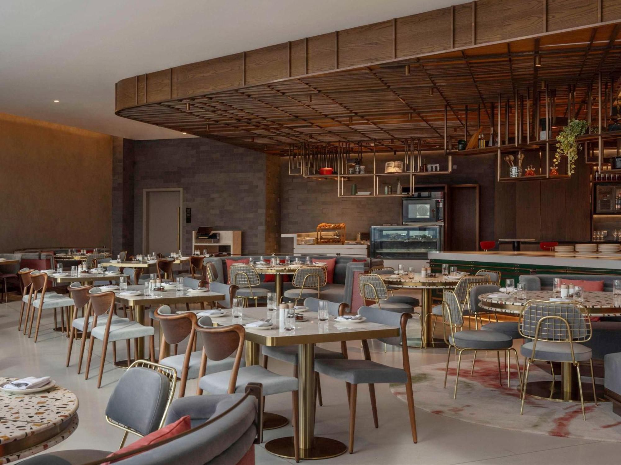 Hotel So/ Uptown Dubaj Zewnętrze zdjęcie The restaurant's interior