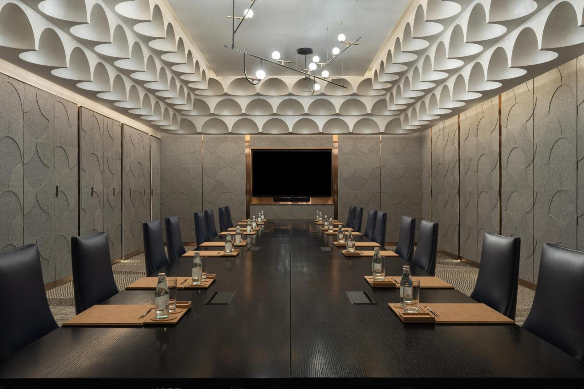 Hotel So/ Uptown Dubaj Zewnętrze zdjęcie The meeting room